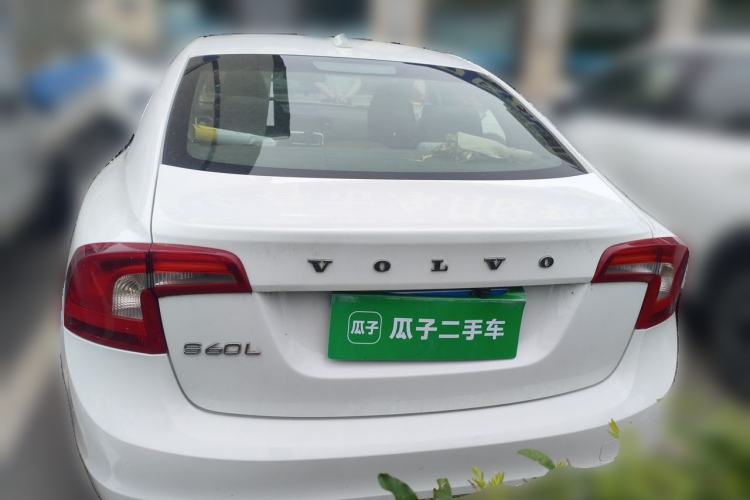 Used Volvo S60 2014 S60L 2.0T Zhiyuan Edition Rear