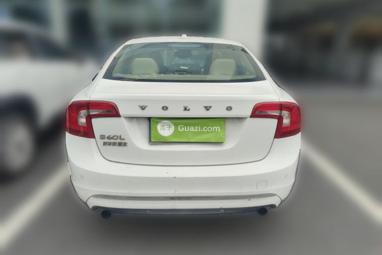 Used Volvo S60 2014 S60L 2.0T Zhiyuan Edition Rear