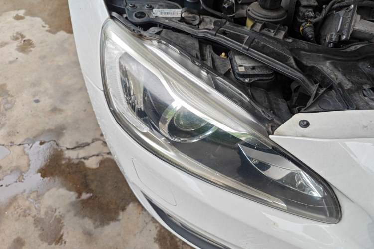 Used Volvo S60 2014 S60L T5 Intelligent Drive Edition Right Front Headlight