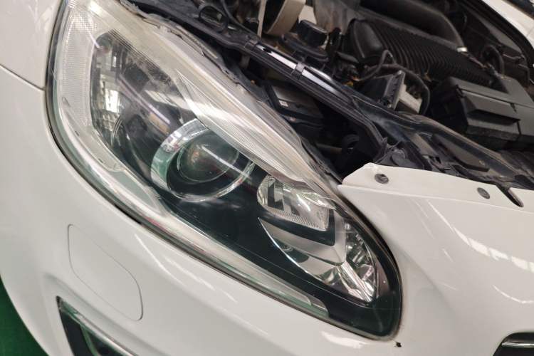 Used Volvo S60 2014 T5 Zhiya Edition Right Front Headlight