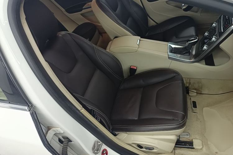 Used Volvo S60 2014 S60L 2.0T Zhiyuan Edition Right Front Seat