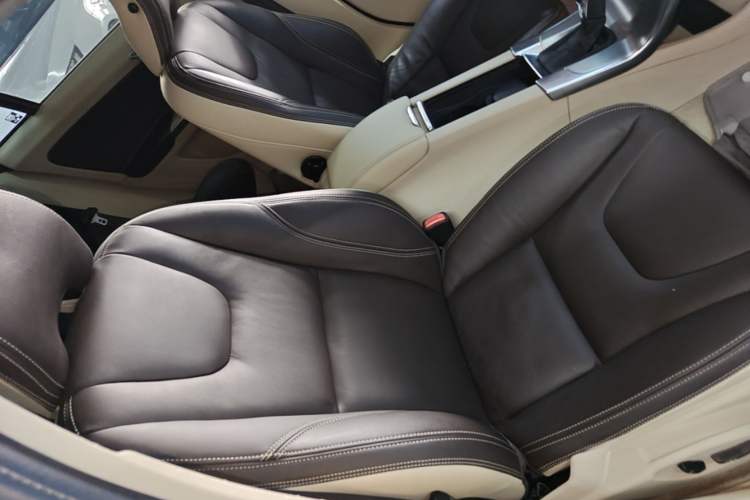 Used Volvo S60 2014 S60L 2.0T Zhiyuan Edition Right Front Seat