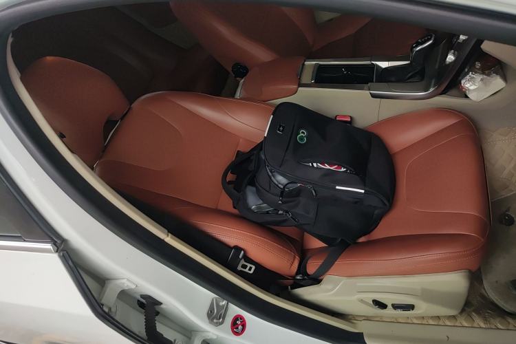 Used Volvo S60 2014 S60L 2.0T Zhiyuan Edition Right Front Seat