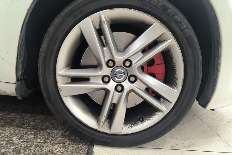 Used Volvo S60 2014 S60L T5 Intelligent Drive Edition Right Front Wheel Hub