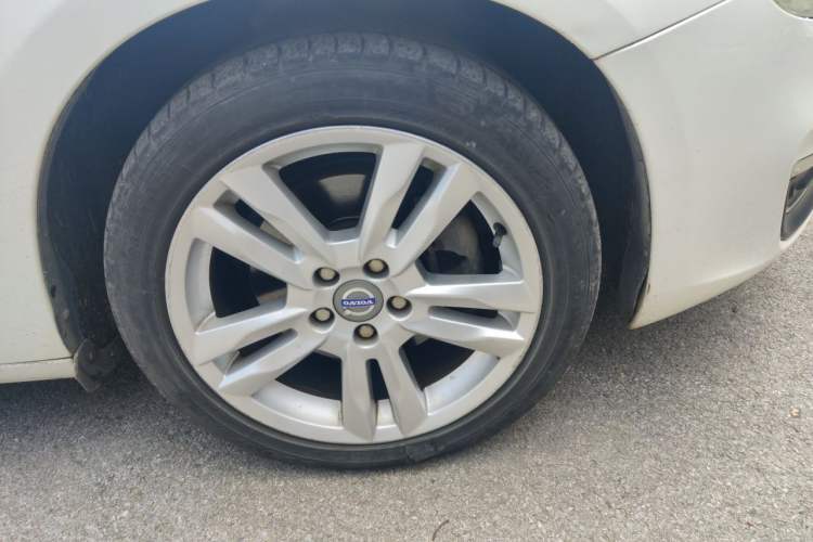 Used Volvo S60 2014 S60L 2.0T Intelligent Upgrade Edition Right Front Wheel Hub