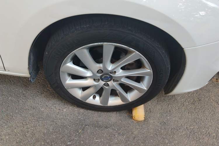 Used Volvo S60 2014 T5 Zhiyi Edition Right Front Wheel Hub