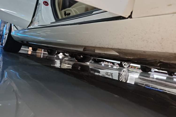 Used Volvo S60 2014 S60L 2.0T Zhiyuan Edition Right Side Sill