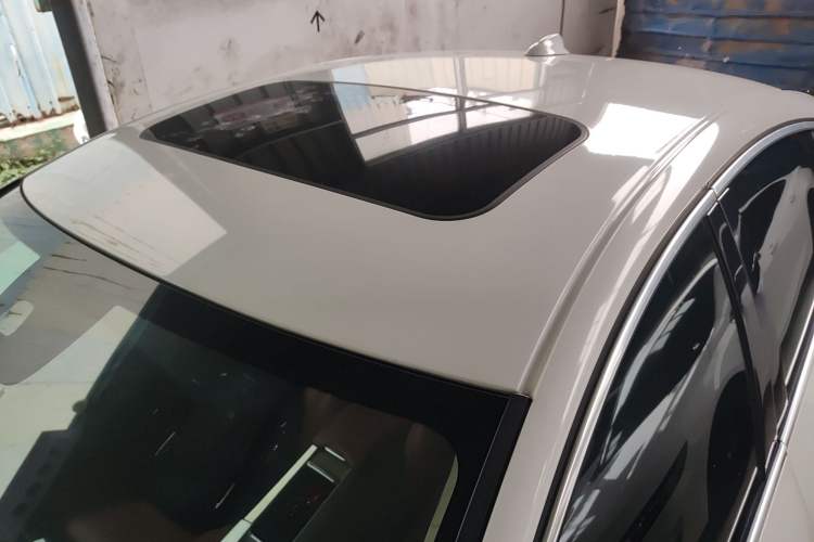 Used Volvo S60 2014 S60L 2.0T Zhiyuan Edition Roof