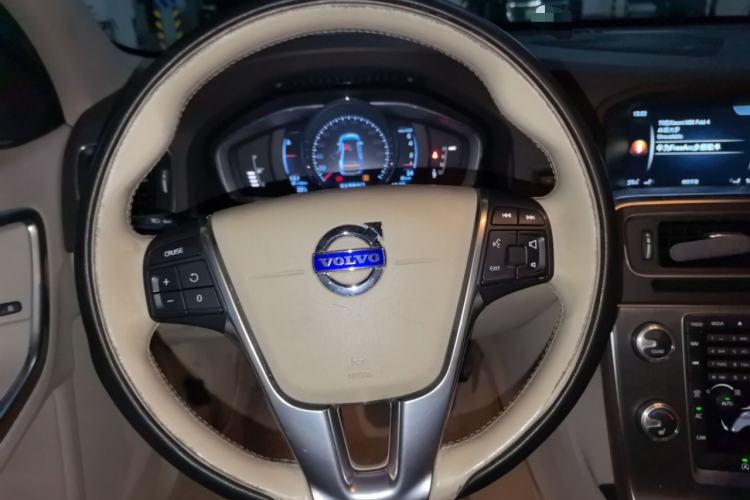 Used Volvo S60 2014 S60L T5 Intelligent Drive Edition Steering Wheel