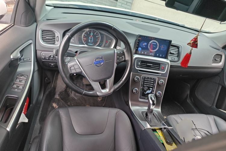 Used Volvo S60 2014 S60L T5 Intelligent Drive Edition Steering Wheel