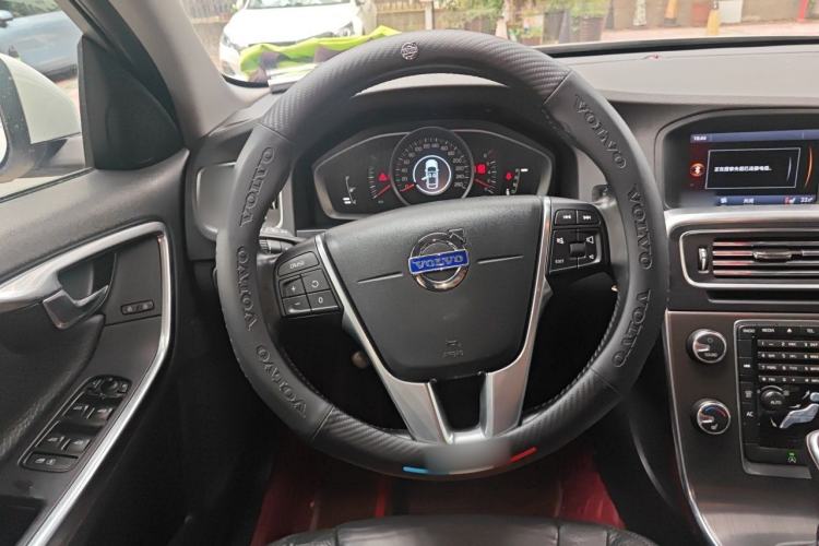 Used Volvo S60 2014 T5 Zhiyi Edition Steering Wheel
