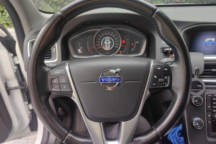Used Volvo S60 2014 T5 Zhiyi Edition Steering Wheel