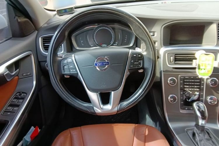 Used Volvo S60 2014 S60L T5 Smart Upgrade Edition Steering Wheel