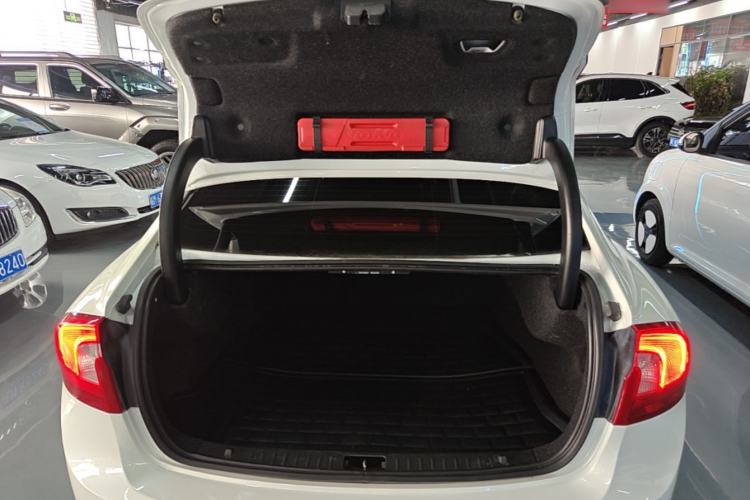 Used Volvo S60 2014 S60L 2.0T Zhiyuan Edition Trunk