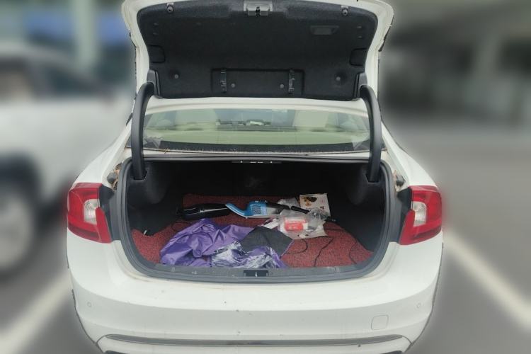 Used Volvo S60 2014 S60L 2.0T Zhiyuan Edition Trunk
