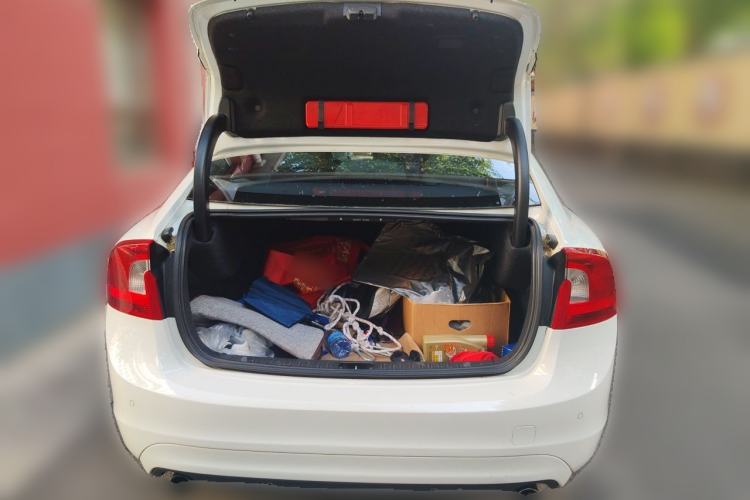Used Volvo S60 2014 T5 Zhiyi Edition Trunk