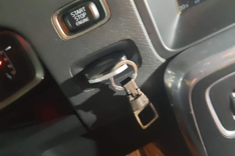 Used Volvo S60 2014 S60L 2.0T Zhiyuan Edition Vehicle Key