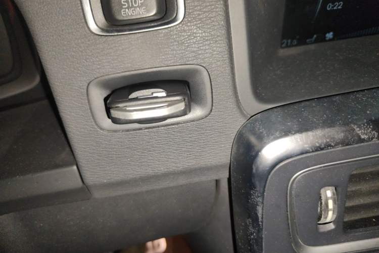 Used Volvo S60 2014 S60L 2.0T Zhiyuan Edition Vehicle Key