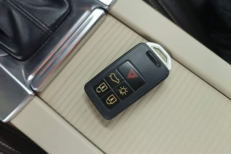 Used Volvo S60 2014 S60L 2.0T Zhiyuan Edition Vehicle Key