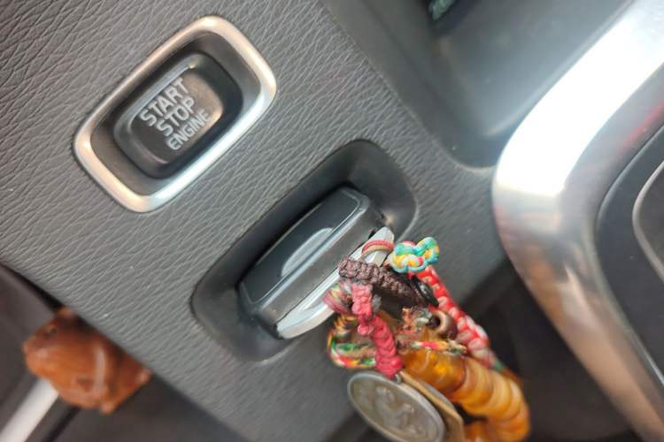 Used Volvo S60 2014 S60L 2.0T Zhiyuan Edition Vehicle Key