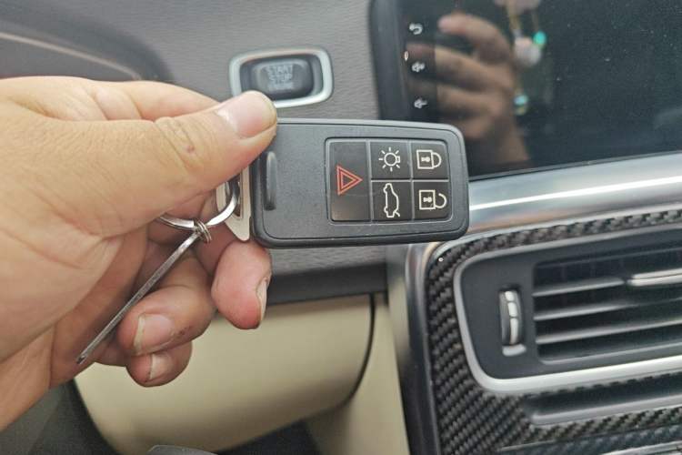 Used Volvo S60 2014 S60L 2.0T Zhiyuan Edition Vehicle Key