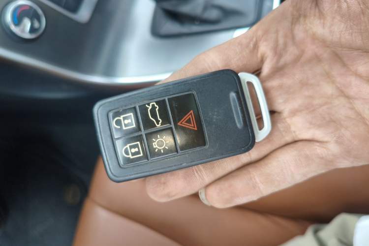 Used Volvo S60 2014 S60L 2.0T Zhiyuan Edition Vehicle Key