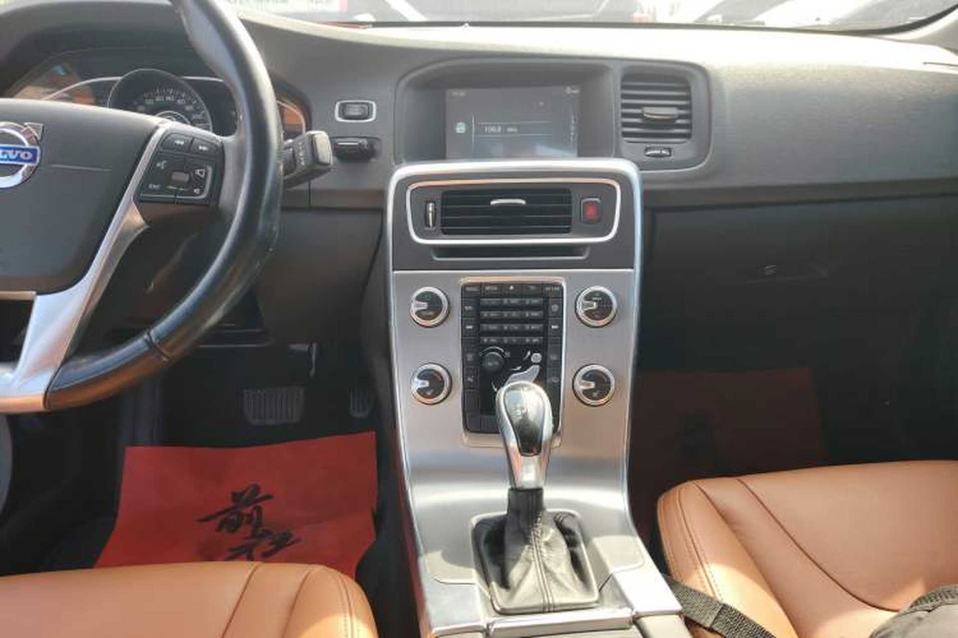 Used Volvo S60 2014 S60L 2.0T Zhiyuan Edition Audio And AC Panel