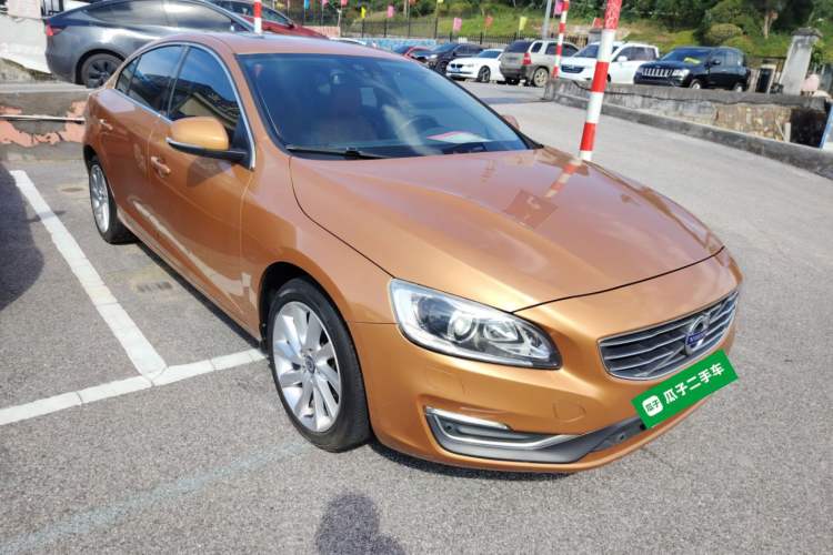 Used Volvo S60 2014 S60L 2.0T Zhiyuan Edition Exterior 2