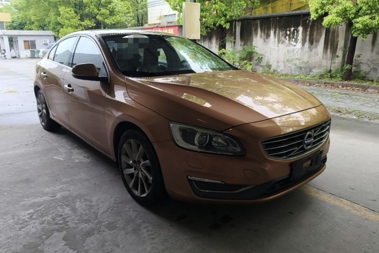 Used Volvo S60 2014 S60L 2.0T Zhiyuan Edition Front Right 45 Deg