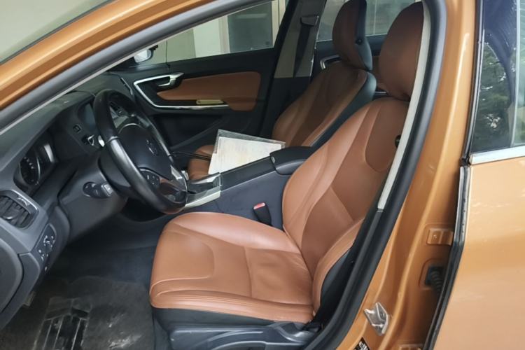 Used Volvo S60 2014 S60L 2.0T Zhiyuan Edition Left Front Seat