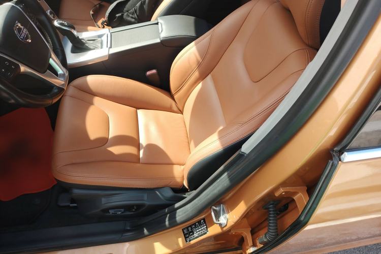 Used Volvo S60 2014 S60L 2.0T Zhiyuan Edition Left Front Seat