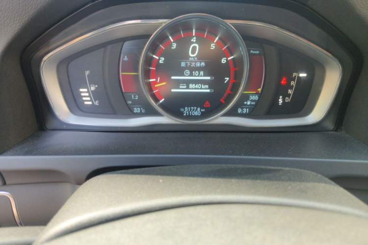 Used Volvo S60 2014 T5 Zhiya Edition Odometer Close Up