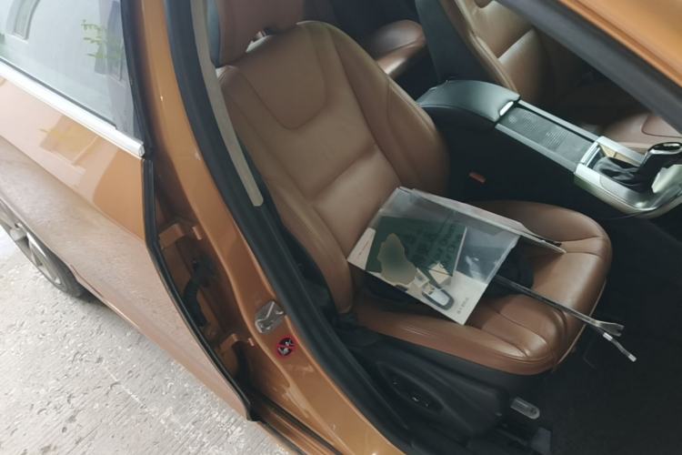 Used Volvo S60 2014 S60L 2.0T Zhiyuan Edition Right Front Seat