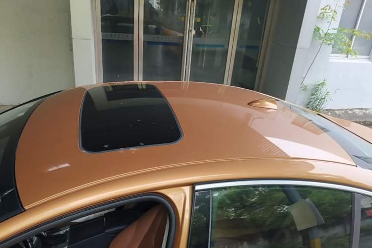 Used Volvo S60 2014 S60L 2.0T Zhiyuan Edition Roof