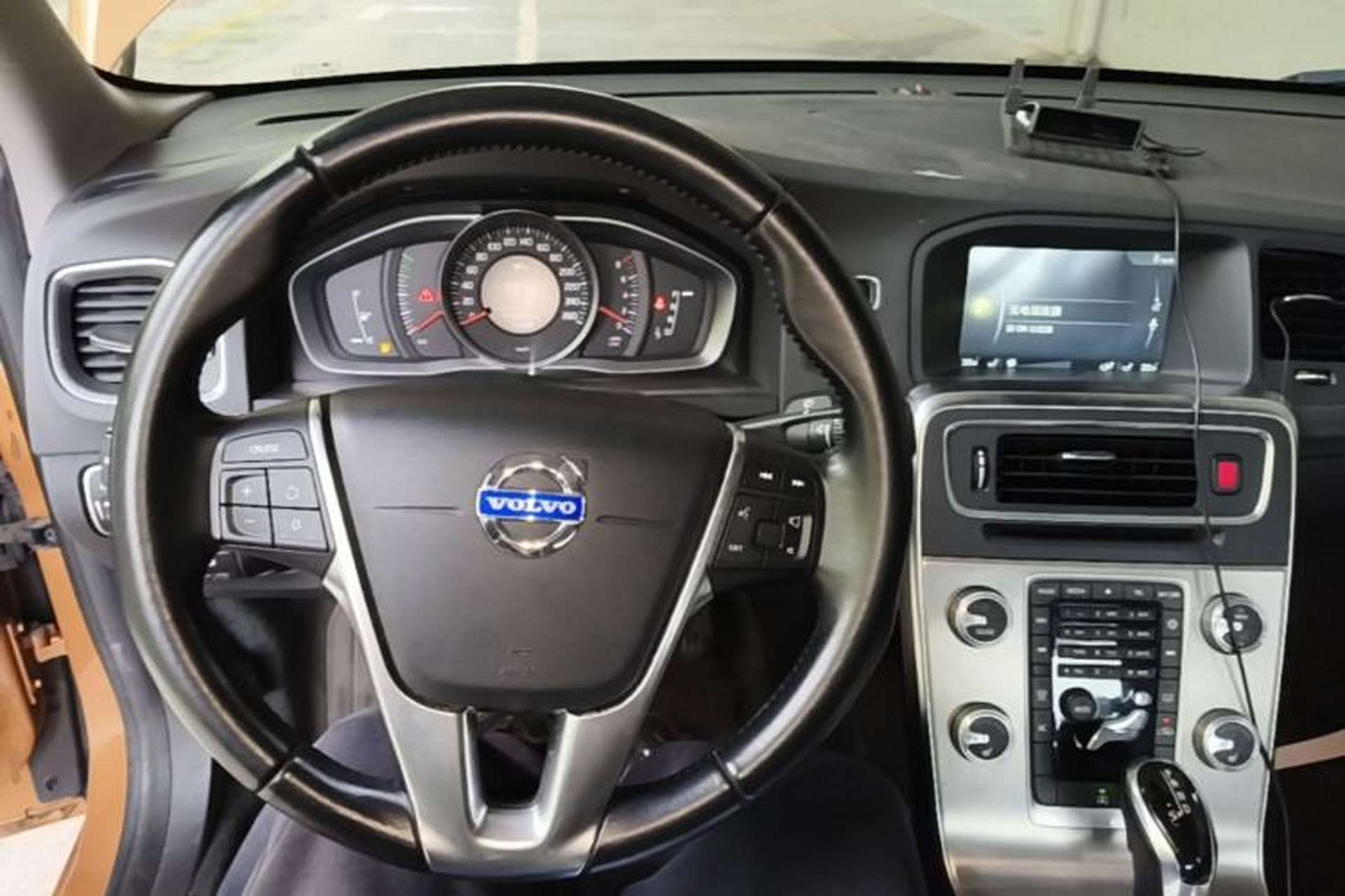 Used Volvo S60 2014 S60L 2.0T Zhiyuan Edition Steering Wheel