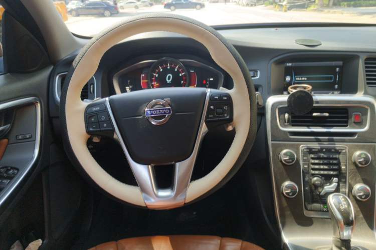 Used Volvo S60 2014 T5 Zhiya Edition Steering Wheel