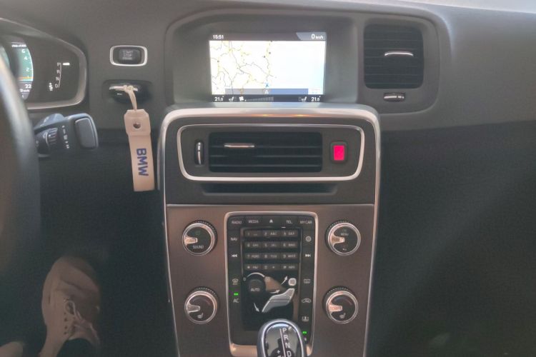 Used Volvo S60 2015 S60L T5 Intelligent Drive Edition Audio And AC Panel