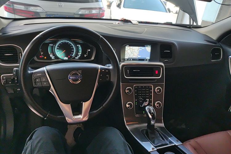 Used Volvo S60 2015 S60L T5 Intelligent Drive Edition Center Console
