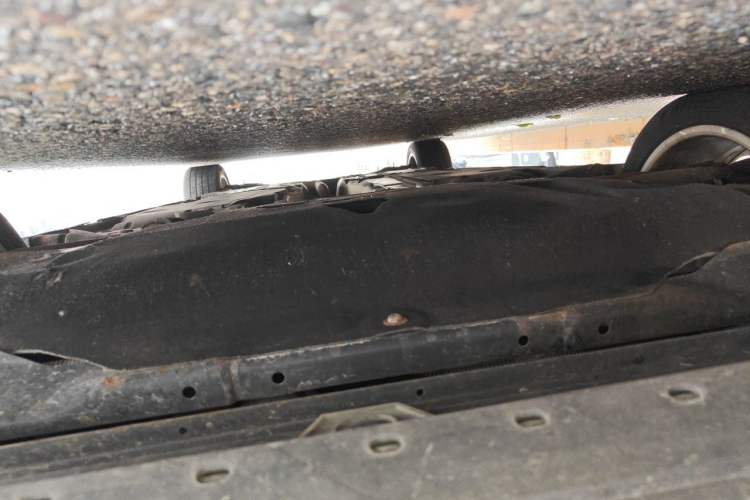 Used Volvo S60 2015 S60L 2.0T Zhiyuan Edition Chassis Front
