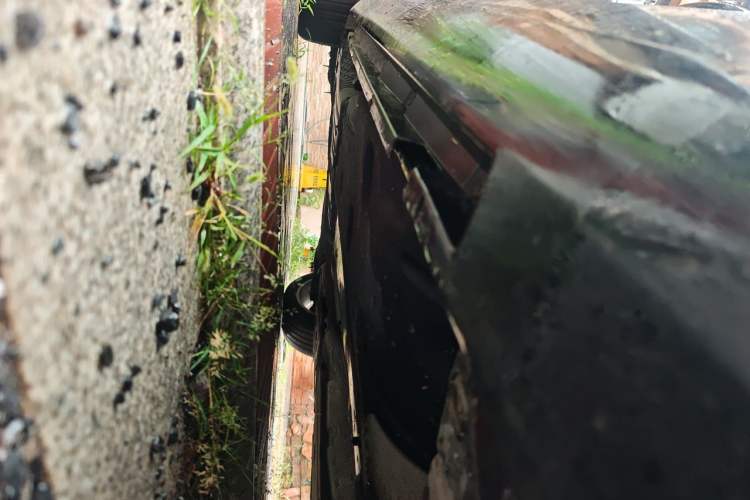 Used Volvo S60 2015 S60L 2.0T Zhiyuan Edition Chassis Front Right