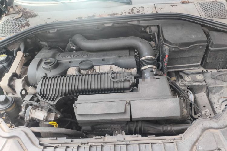 Used Volvo S60 2015 S60L 2.0T Zhiyuan Edition Engine Bay