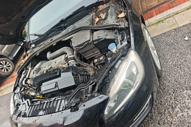 Used Volvo S60 2015 S60L 2.0T Zhiyuan Edition Engine Bay Left