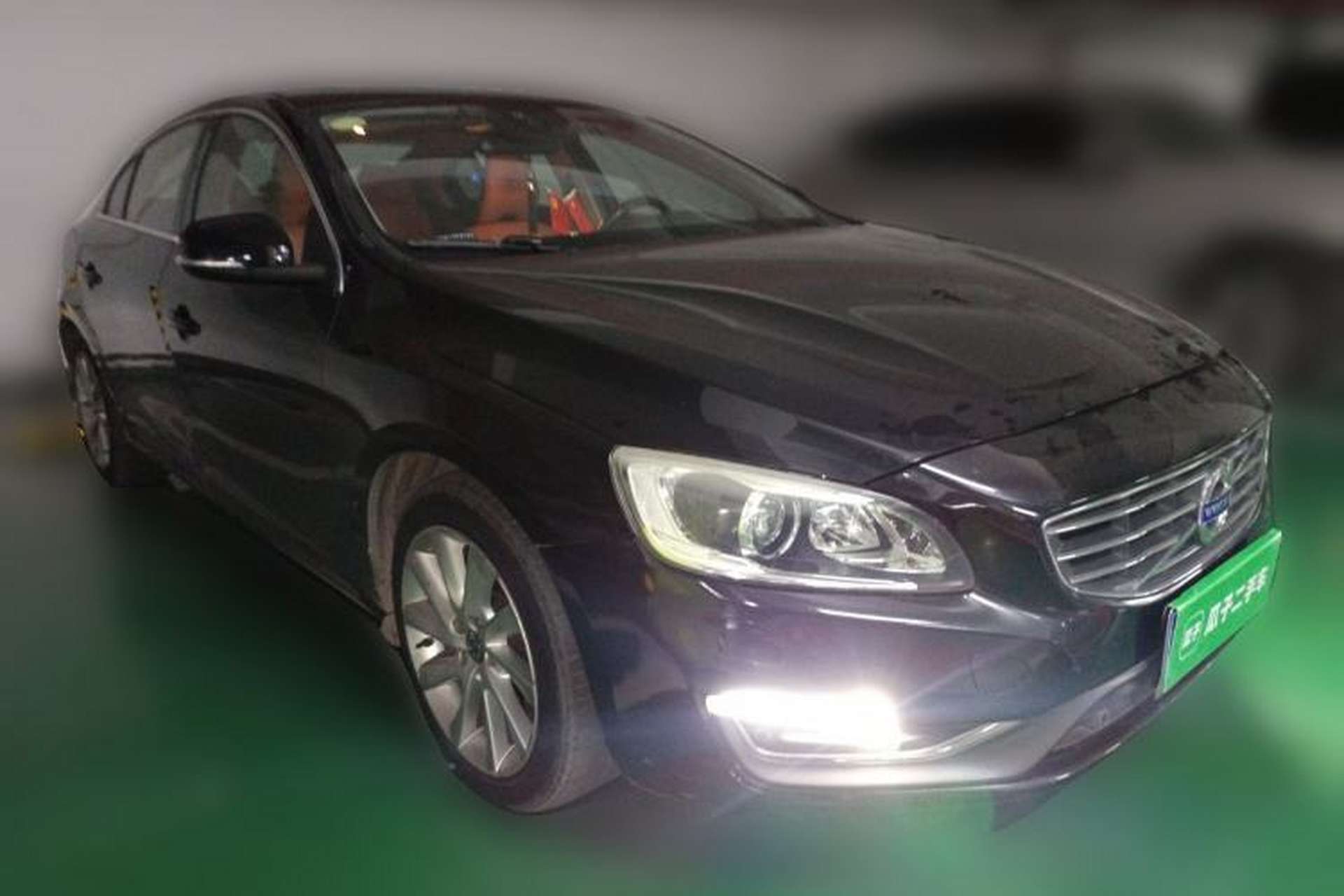 Used Volvo S60 2015 S60L 2.0T Zhiyuan Edition Front Right 45 Deg