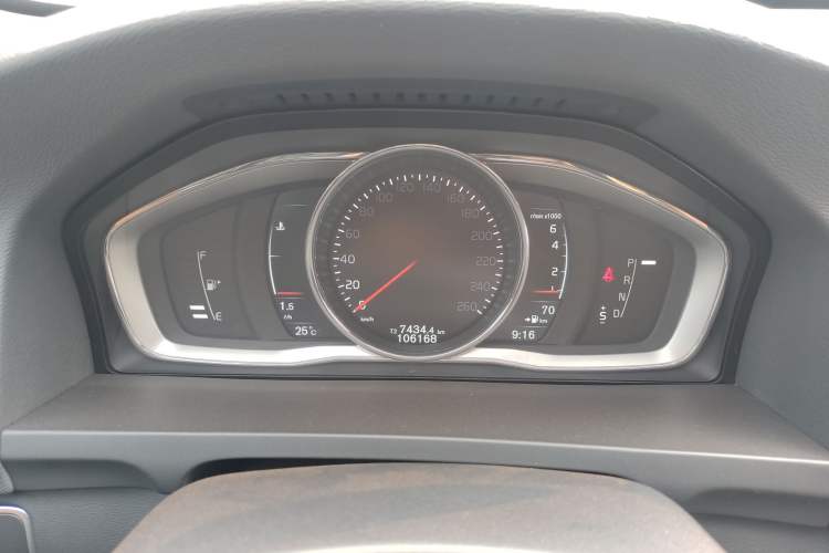 Used Volvo S60 2015 S60L T5 Intelligent Drive Edition Instrument Cluster