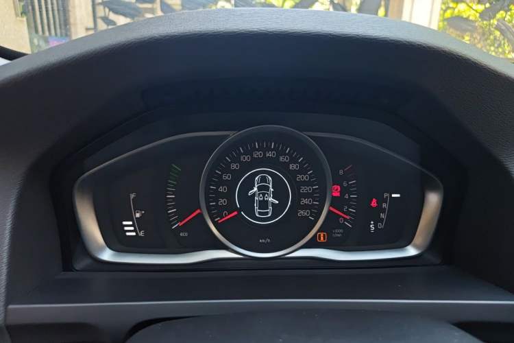 Used Volvo S60 2015 S60L 2.0T Smart Drive Edition Instrument Cluster