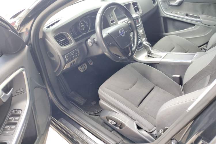 Used Volvo S60 2015 S60L 2.0T Smart Drive Edition Interior 2