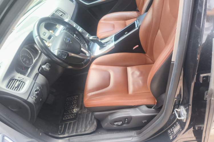 Used Volvo S60 2015 S60L 2.0T Zhiyuan Edition Left Front Seat
