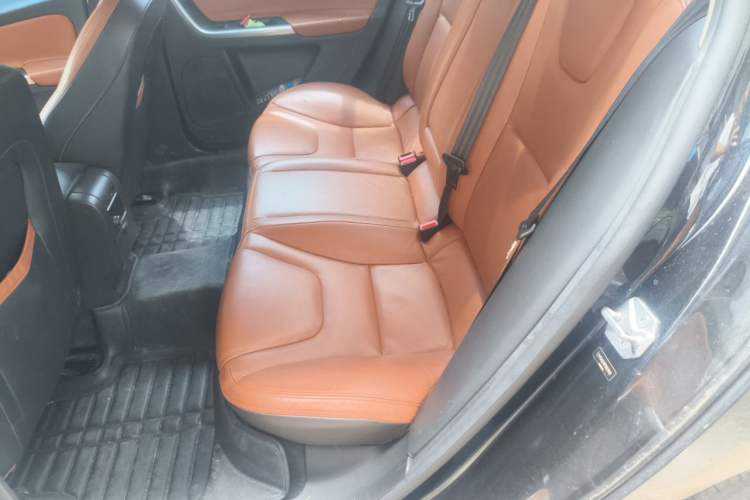 Used Volvo S60 2015 S60L 2.0T Zhiyuan Edition Left Rear Seat