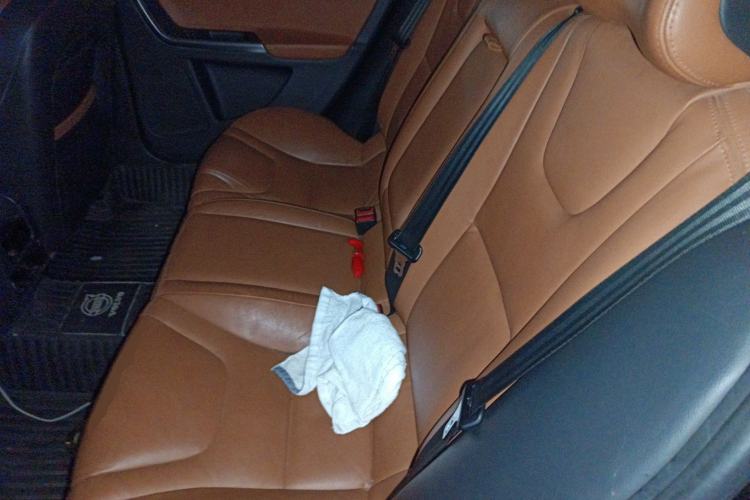 Used Volvo S60 2015 S60L 2.0T Zhiyuan Edition Left Rear Seat