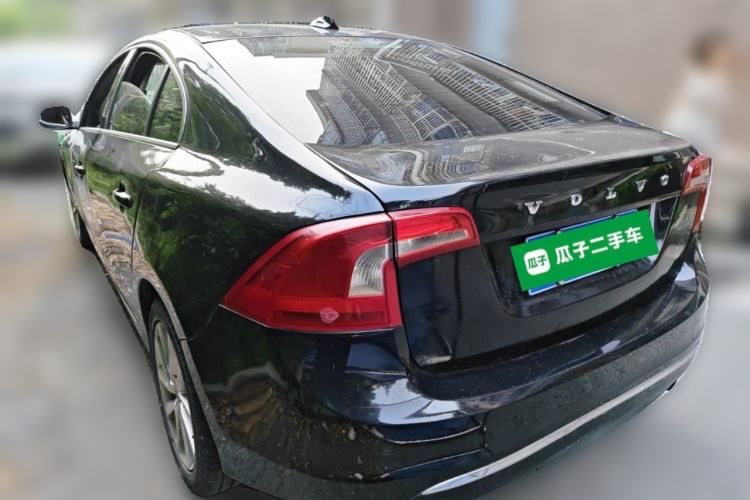 Used Volvo S60 2015 S60L 2.0T Zhiyuan Edition Rear Left 45 Deg